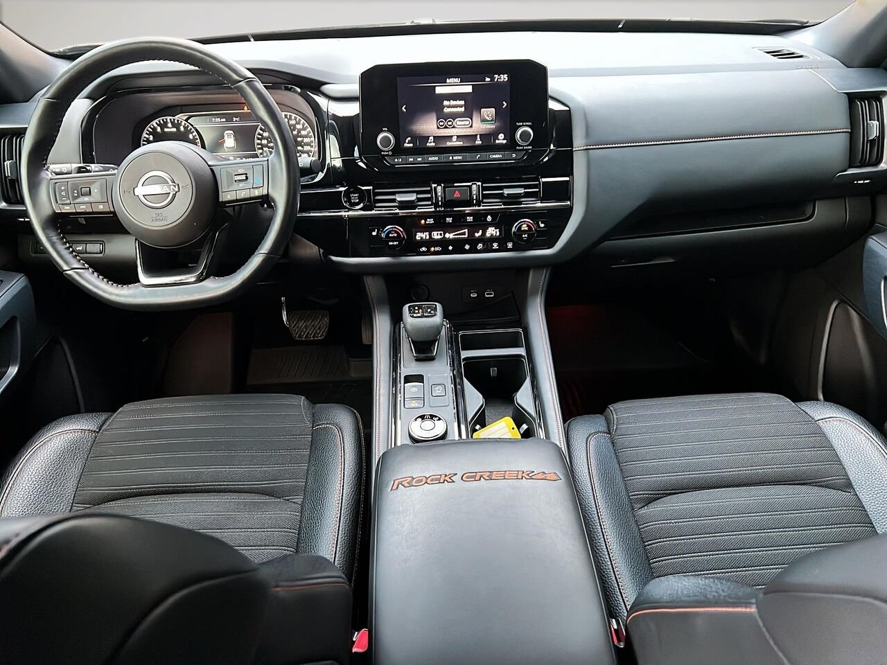Nissan Pathfinder SV ROCK CREEK 2025 Beige Québec - photo #8