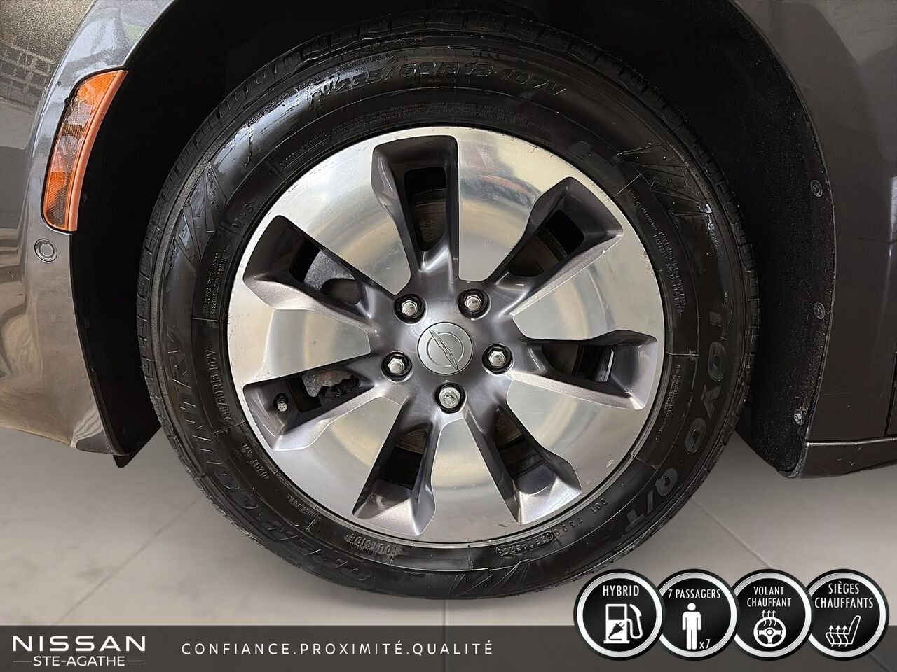 Chrysler Pacifica Hybrid 2018 Gris Ste-Agathe des Monts - photo #6