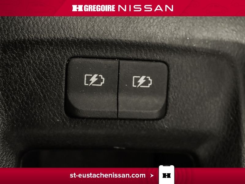 2024 Nissan Kicks White Laval - photo #24