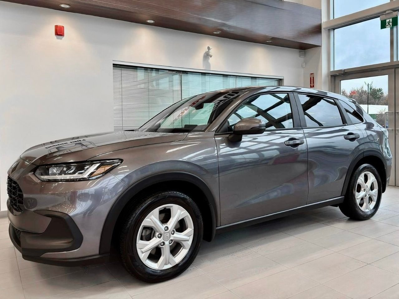 Honda HR-V 2024 Gris Notre-Dame-des-Prairies - photo #1