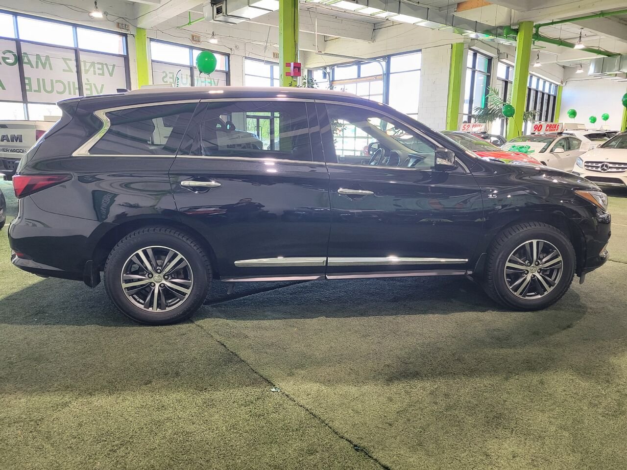 2018 INFINITI QX60 Black  - photo #6