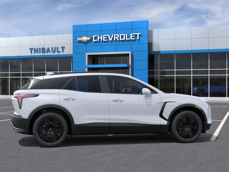 2026 CHEVROLET BLAZER EV Traction intégrale, 4 portes LT White Sherbrooke - photo #4