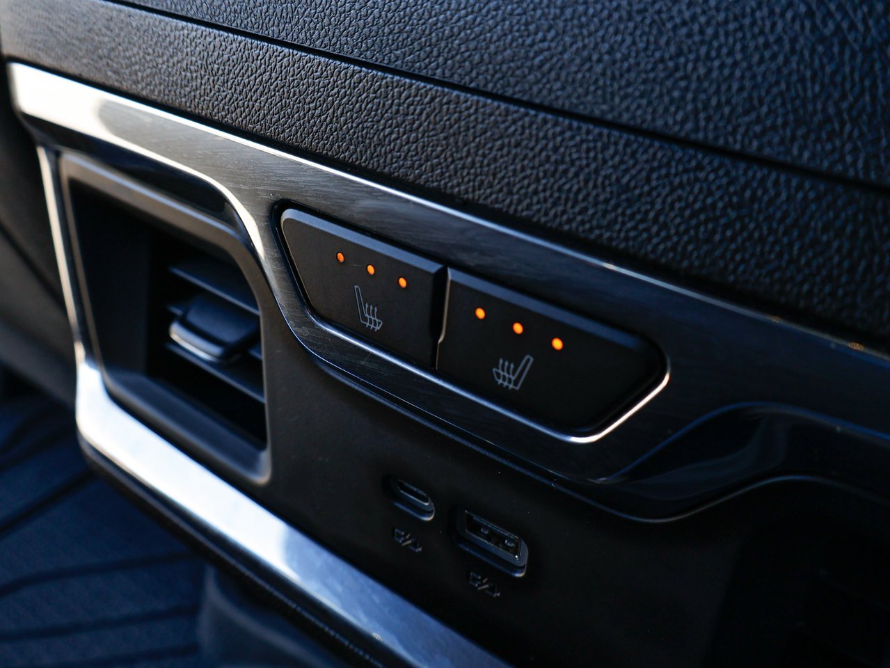 2024 Chevrolet Silverado 3500HD 4WD Crew Cab 159 High Country Black Sherwood Park - photo #28