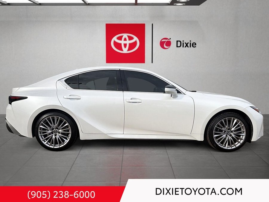 2025 Lexus IS IS 300 AWD ULTRA LUXURY White