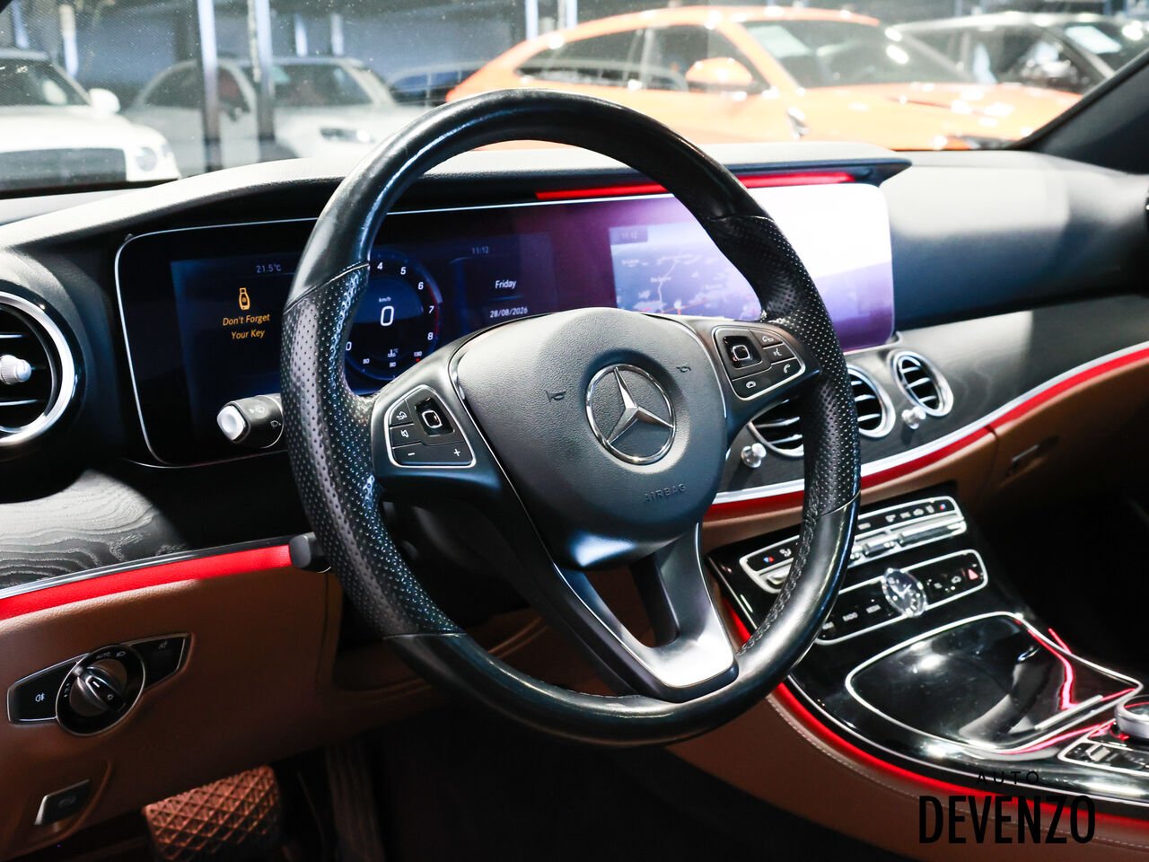 2017 Mercedes-Benz Classe-E White Saint-Eustache - photo #12