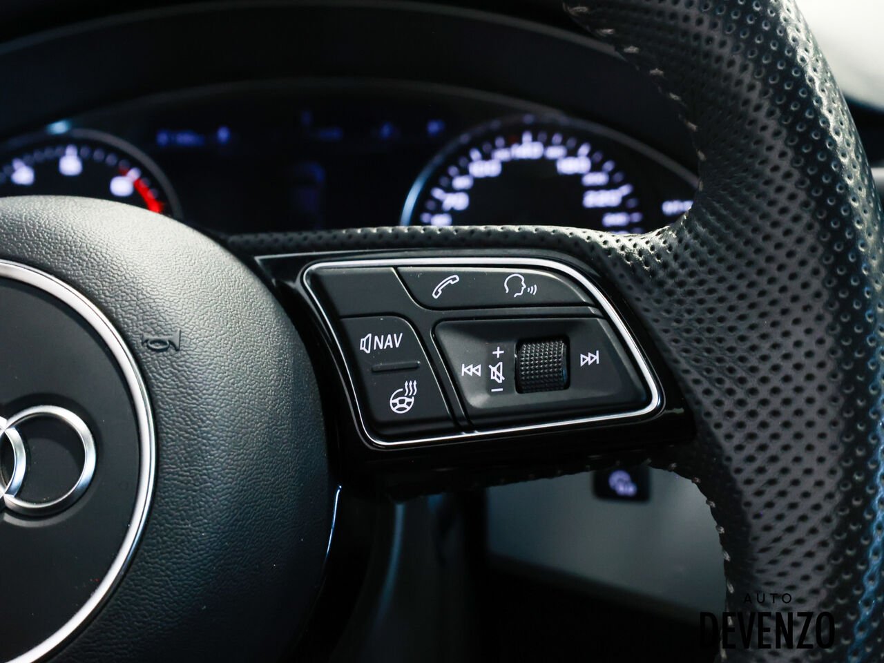 2019 Audi berline A4 Black Saint-Eustache - photo #13