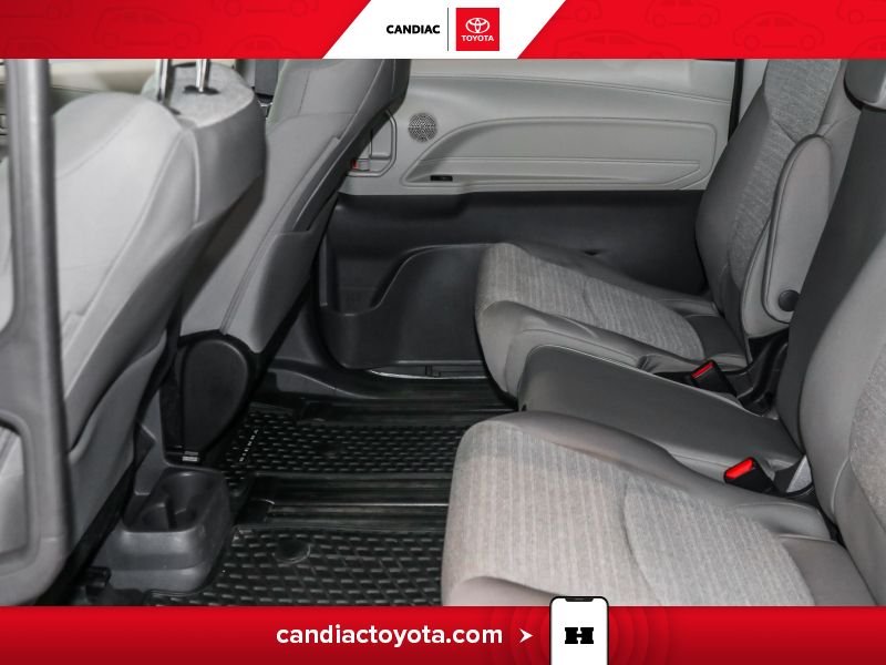 2024 Toyota Sienna Black Blainville - photo #30