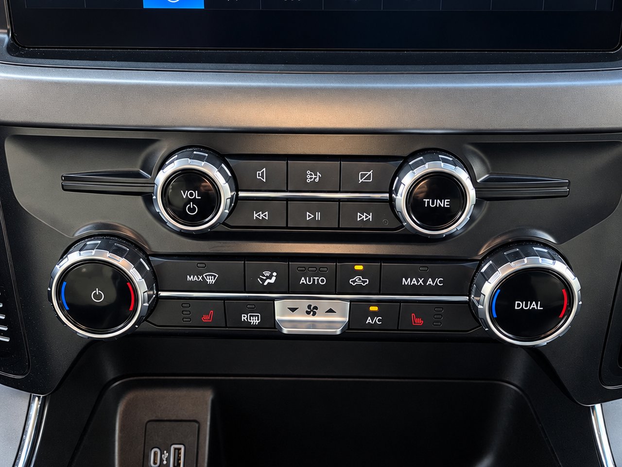 Ford F-150 Lightning XLT 2024 Noir Granby - photo #16