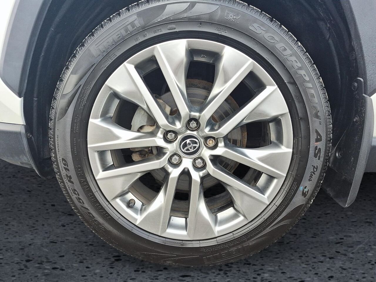 2019 Toyota RAV4 White Saint-Jérôme - photo #5