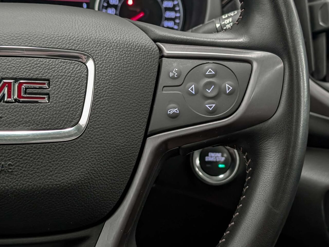 2022 GMC Terrain AT4 AWD Toit Panoramique Black Sherbrooke - photo #18