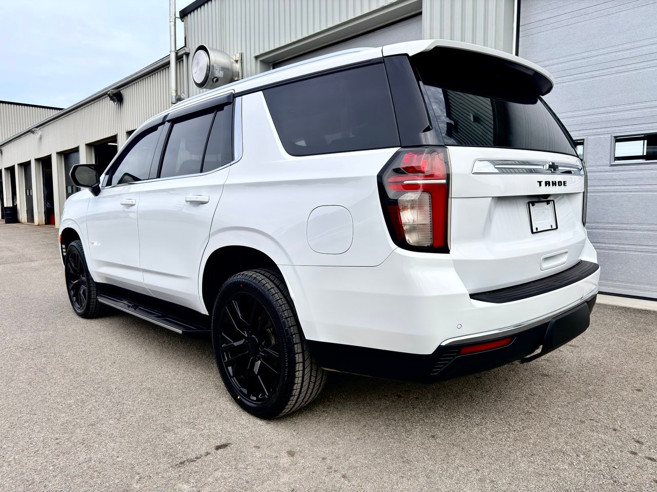 Chevrolet Tahoe 2021 Blanc Notre-Dame-des-Prairies - photo #8