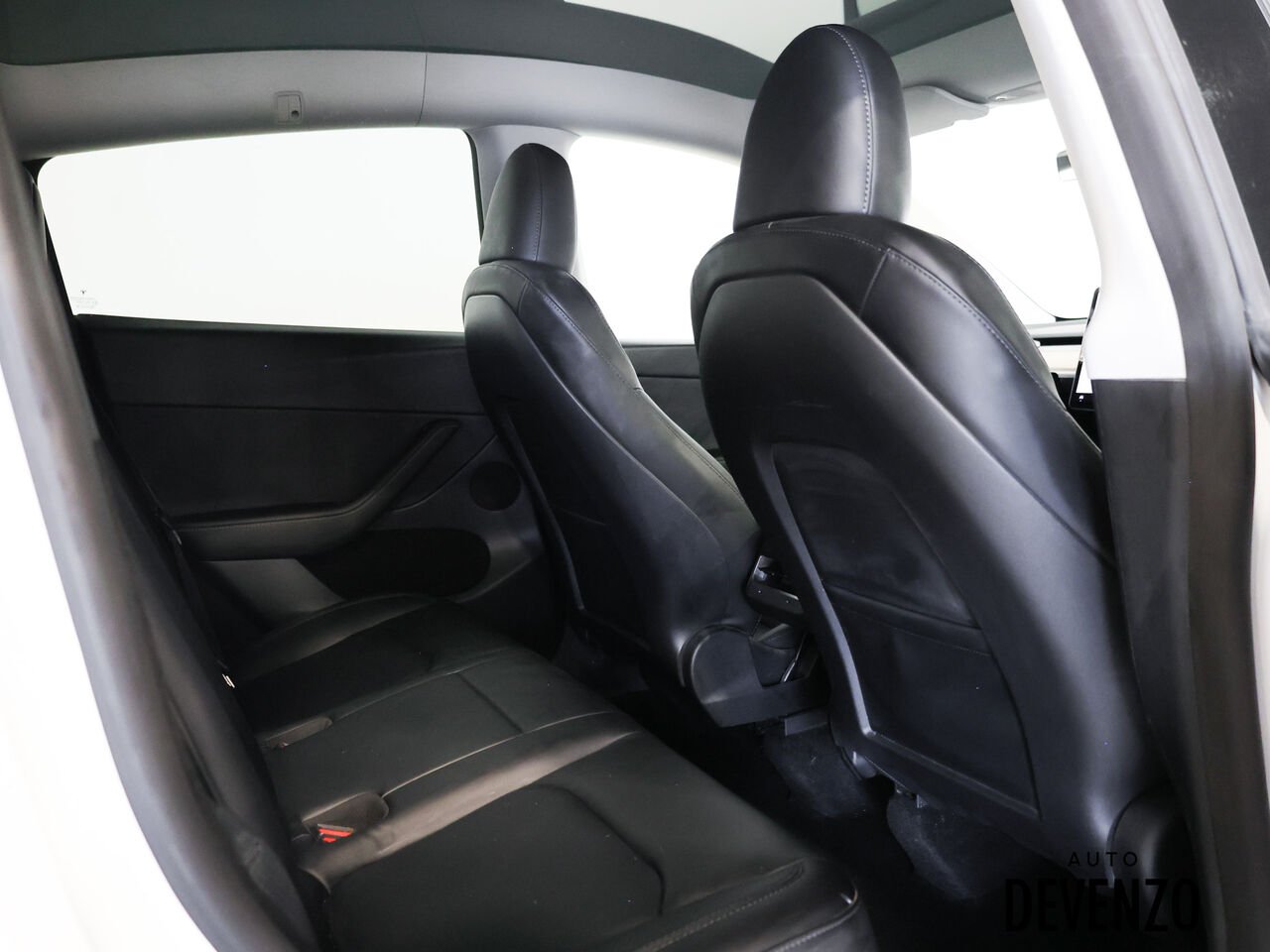 Tesla Model Y 2023 Blanc Saint-Eustache - photo #8