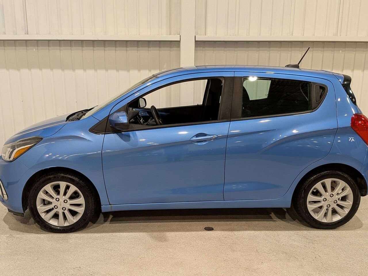 Chevrolet Spark 2017 Bleu Val-David - photo #4