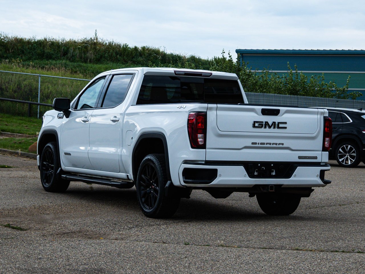 2023 GMC Sierra 1500 4WD Crew Cab 147 Elevation White Sherwood Park - photo #10