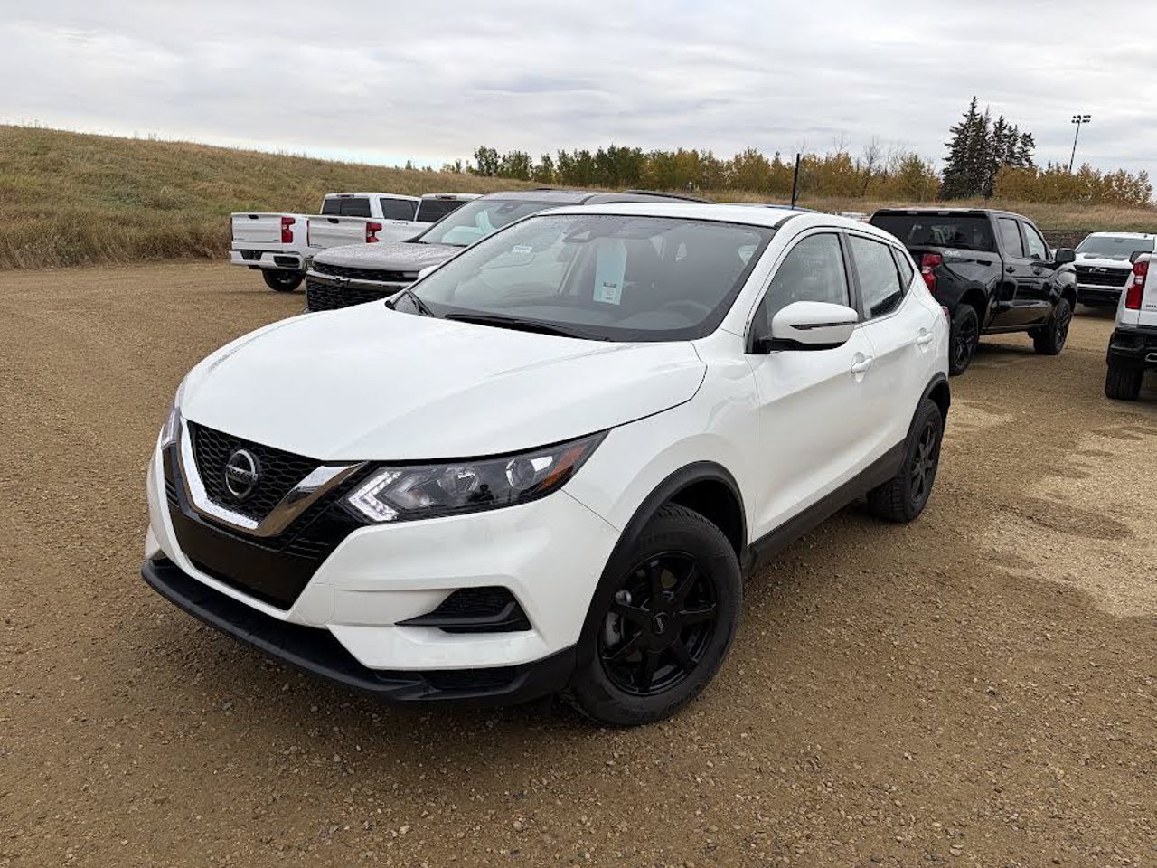 2021 Nissan Qashqai FWD S CVT White Sherwood Park - photo #2