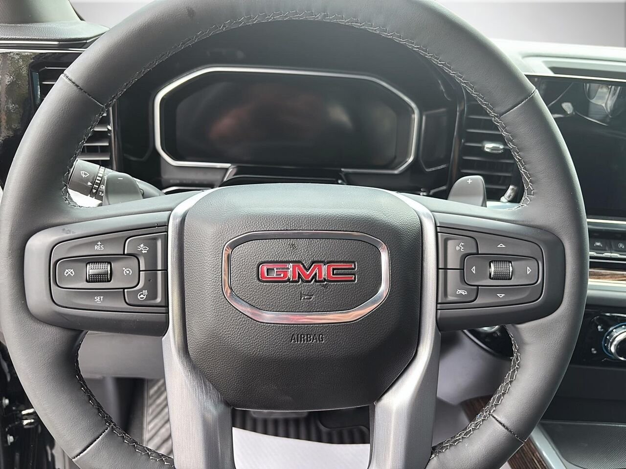 GMC Sierra 1500 ELEVATION 2026 NOIR ONYX Saint-Hyacinthe - photo #9