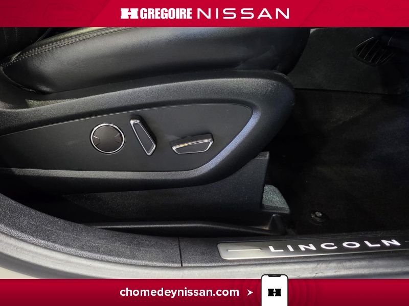 2022 Lincoln Nautilus Grey Saint-Eustache - photo #28