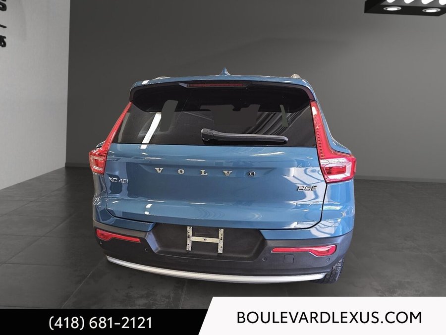 2024 Volvo XC40 Plus Bright Blue