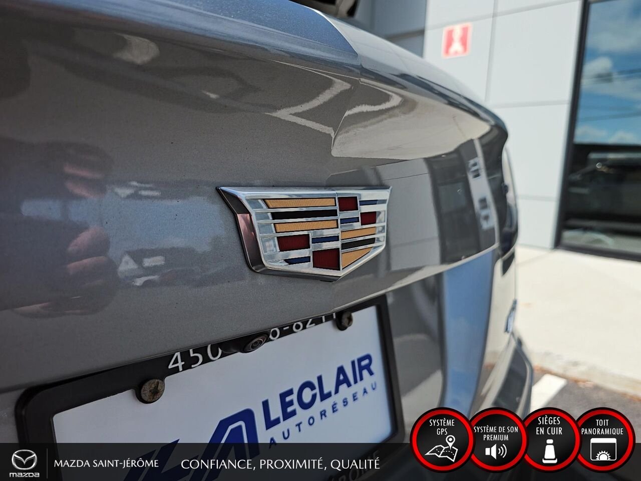 2023 Cadillac XT4 Sport | TOIT PANORAMIQUE | CUIR | AWD | SIÈGES AVANT ET ARRIÈRE CHAUFFANTS Grey Saint-Jérôme - photo #7