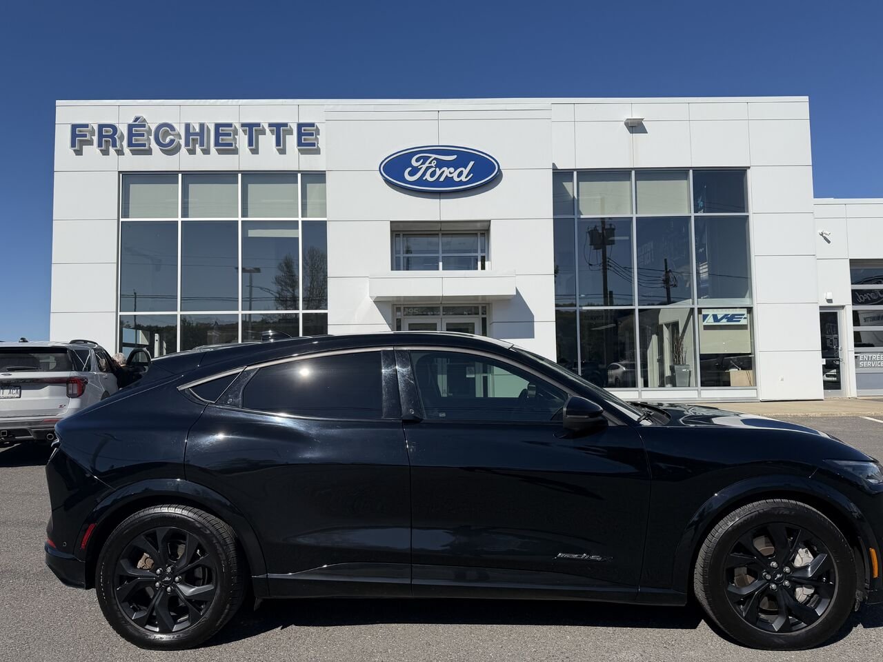 Ford Mustang Mach-E 2023 Noir Montmagny - photo #1