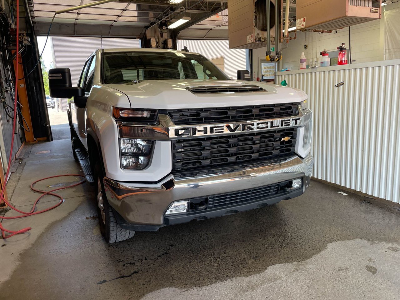 Chevrolet Silverado 2500HD LT CREW 4X4 DIESEL *PNBV 9900 LBS* SIÈGES CHAUFF 2022 Blanc Saint-Jérôme - photo #8