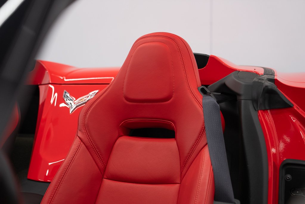 2018 Chevrolet Corvette 2dr Stingray Conv w/1LT Red Kirkland - photo #21