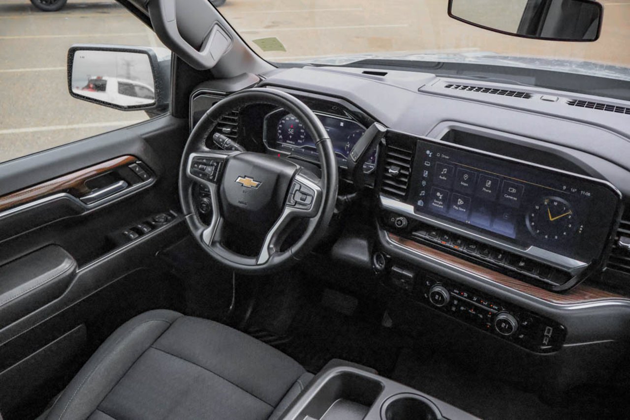 2023 Chevrolet Silverado 1500 4WD Crew Cab 147 LT Grey Sherwood Park - photo #28