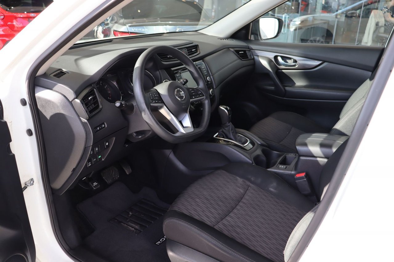 2019 Nissan Rogue White Baie-Comeau - photo #5