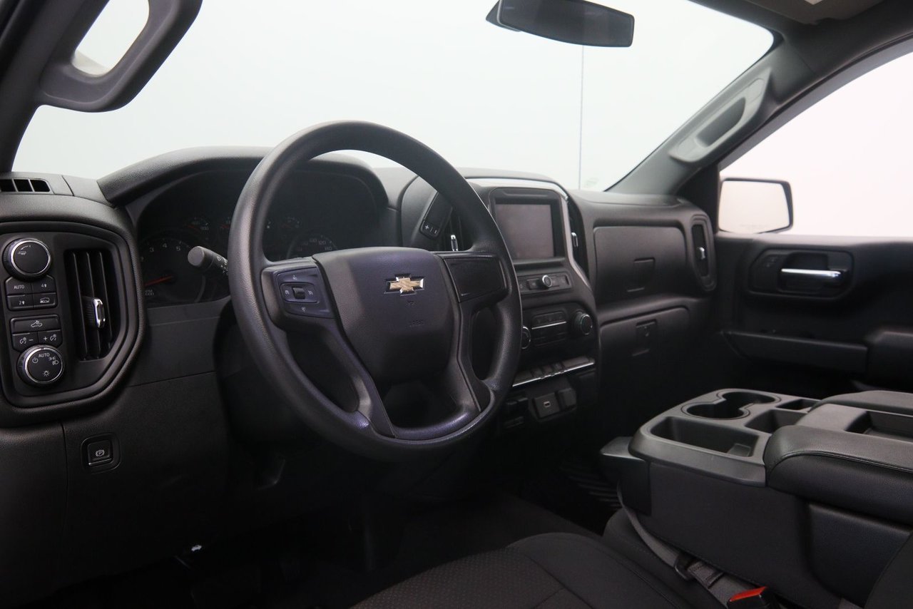 Chevrolet Silverado 1500 Custom 2020 Noir Baie-Comeau - photo #4