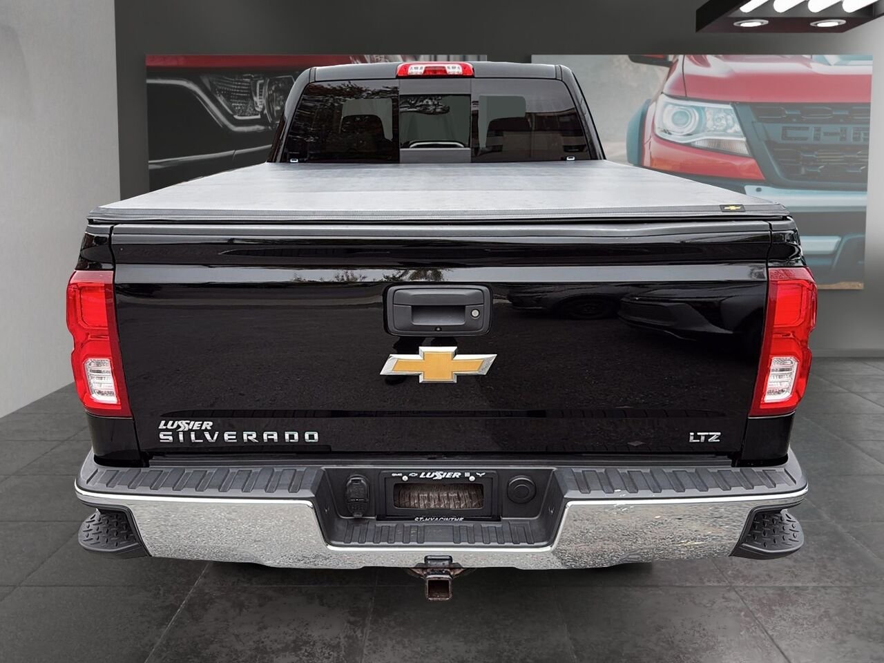CHEVROLET SILVERADO 1500 4WD DOUBLE CAB UNKNOWN 2017 Noir Saint-Hyacinthe - photo #2