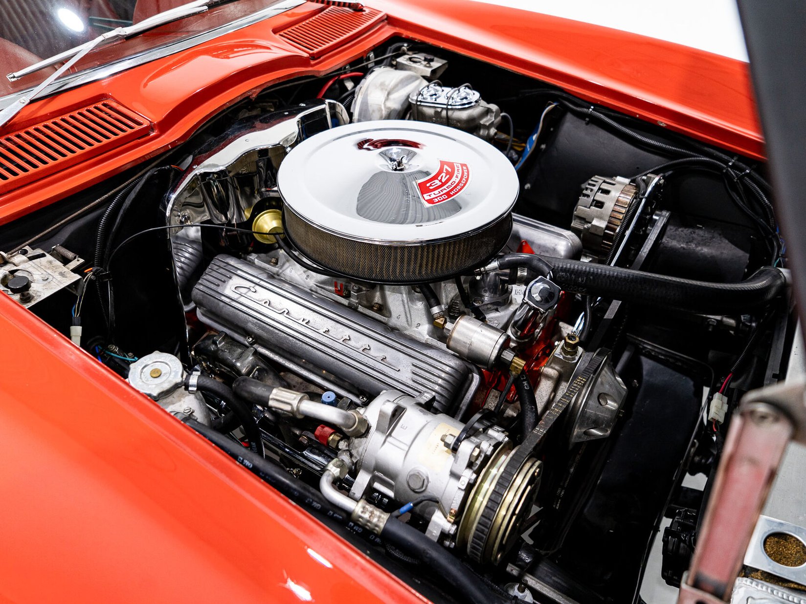 Chevrolet Corvette Split window matching# 327 Factory A/C | PRICE IN USD 1963 Rouge Montréal - photo #16