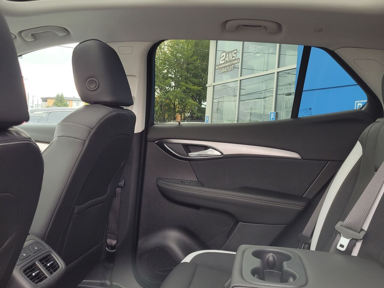 2026 Buick Envision Tourisme sport 4 portes TI Ebony Twilight Metallic Thetford Mines - photo #14