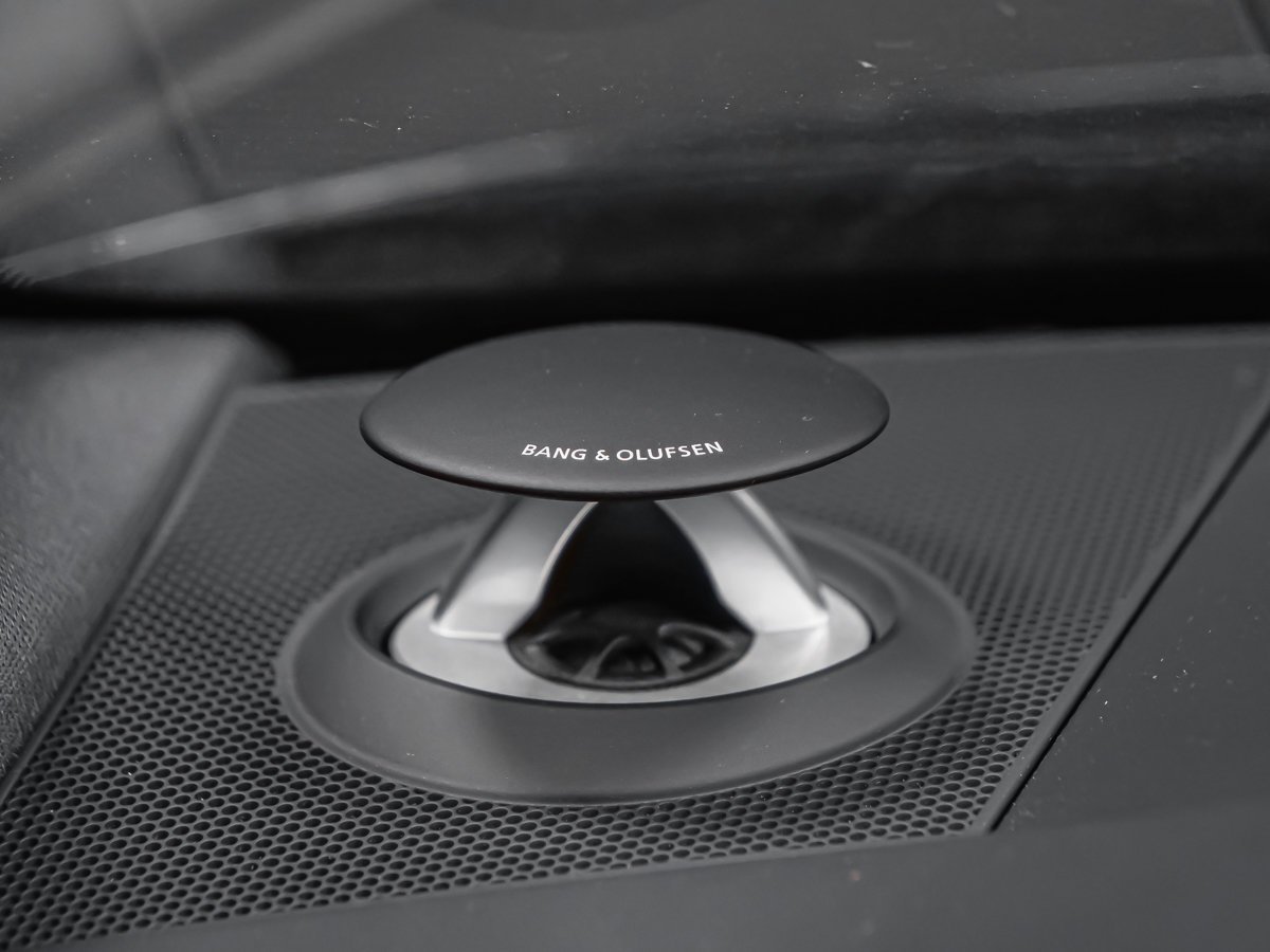 2023 Audi RS 6 Avant Black Montreal - photo #24