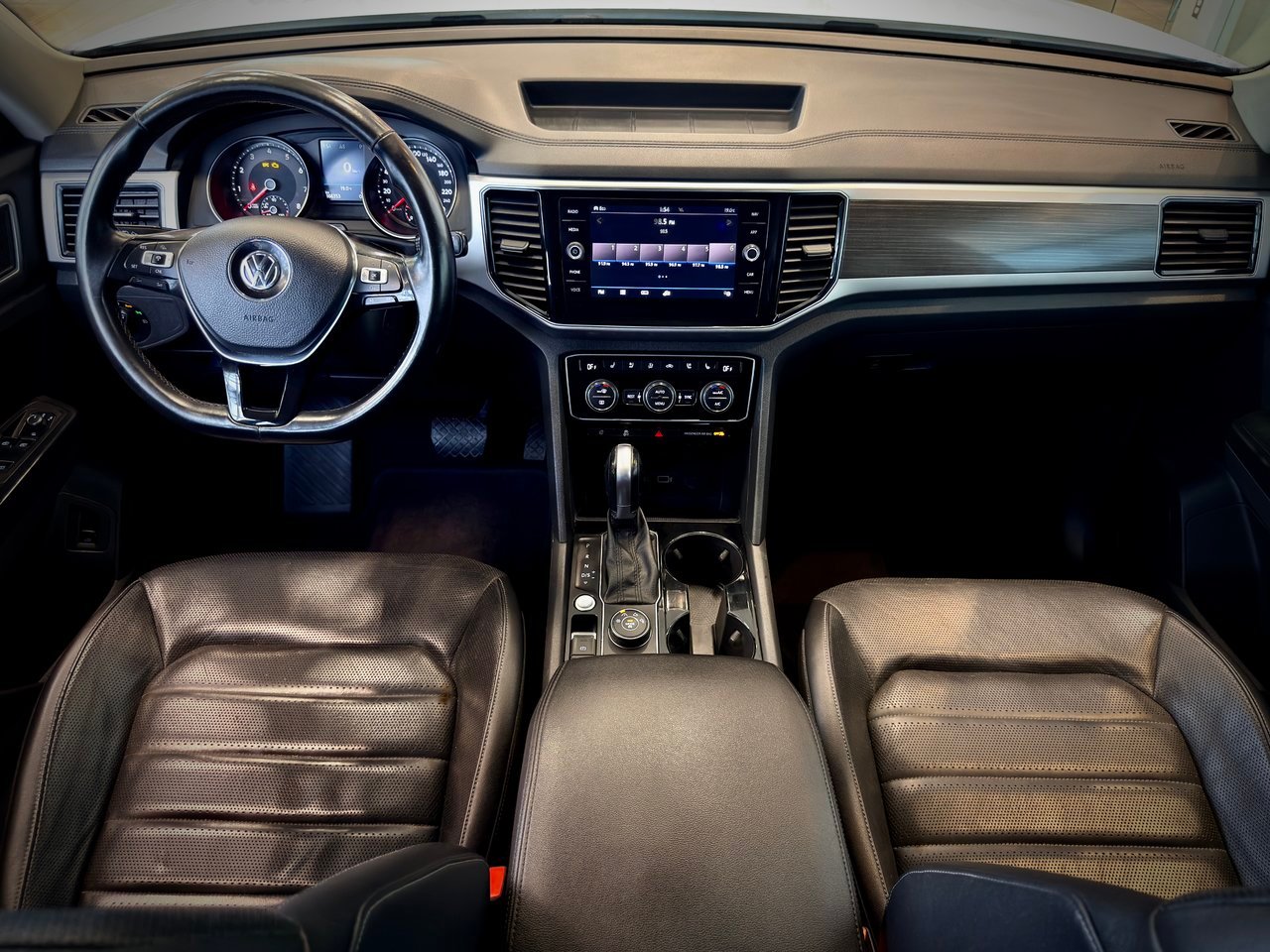 2018 Volkswagen Atlas White Notre-Dame-des-Prairies - photo #24