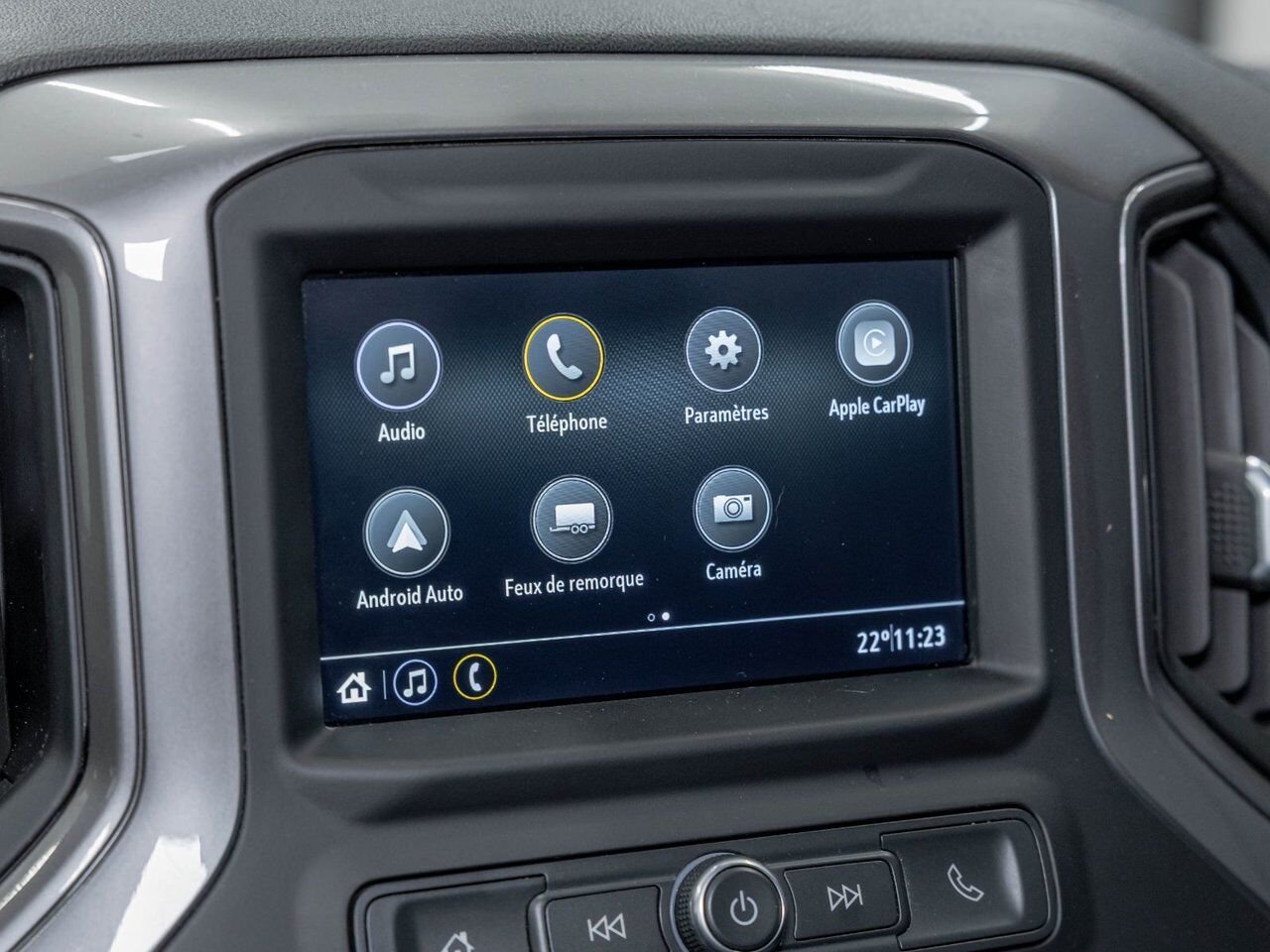 Chevrolet Silverado 1500 CUSTOM TRAIL BOSS CREW V8 4X4 *GR. REMORQ* CARPLAY 2019 Blanc Saint-Jérôme - photo #11