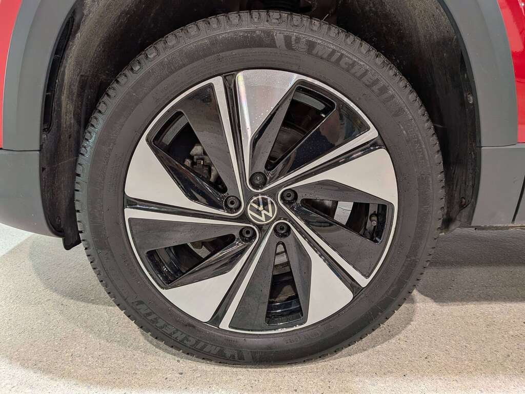 Volkswagen Taos Highline 4MOTION 2024 Rouge Val-David - photo #33