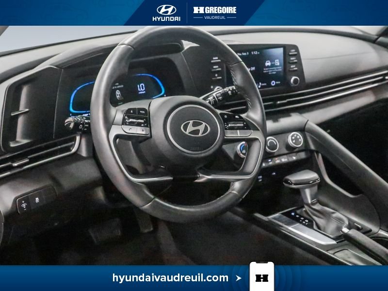 Hyundai Elantra YR830 | Preferred IVT 2025 Blanc Laval - photo #15