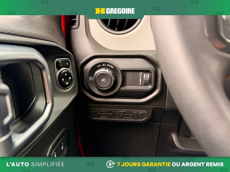 2024 Jeep Wrangler Red Saint-Eustache - photo #19