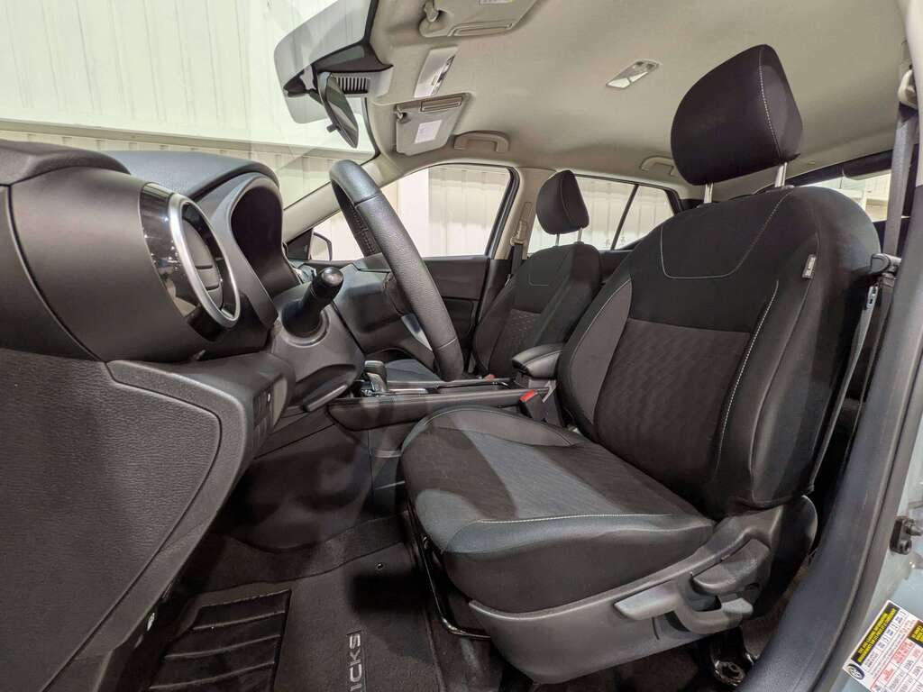 Nissan Kicks SV FWD 2024 Gris Val-David - photo #1