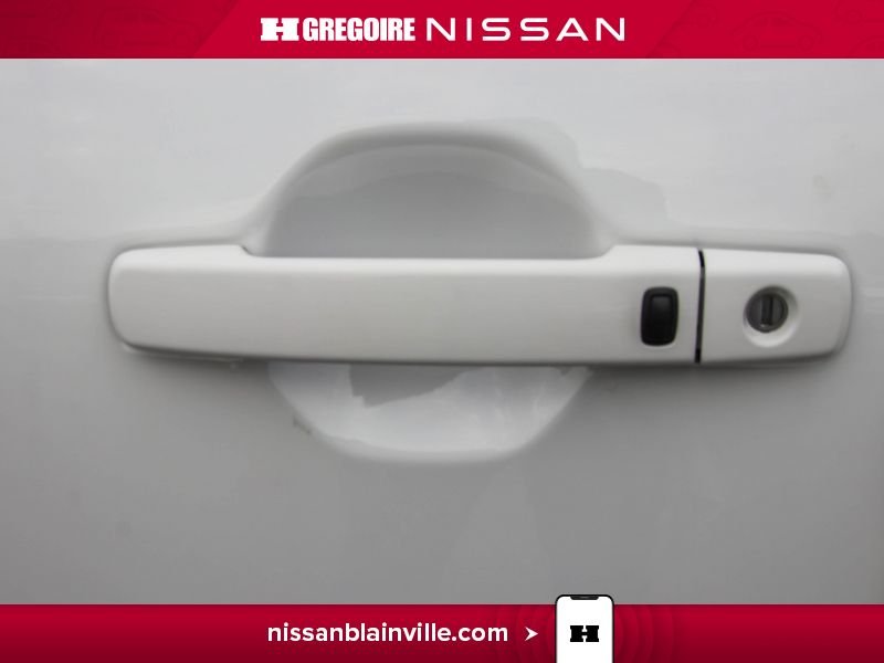 Nissan Frontier 2023 Blanc Blainville - photo #25