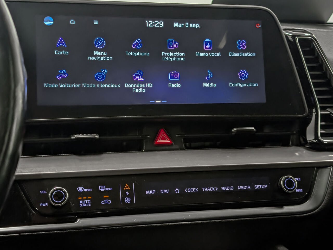 Kia Sportage AWD EX Toit Pano Cuir Sièges et Volant Chauffants 2023 Blanc Sherbrooke - photo #9