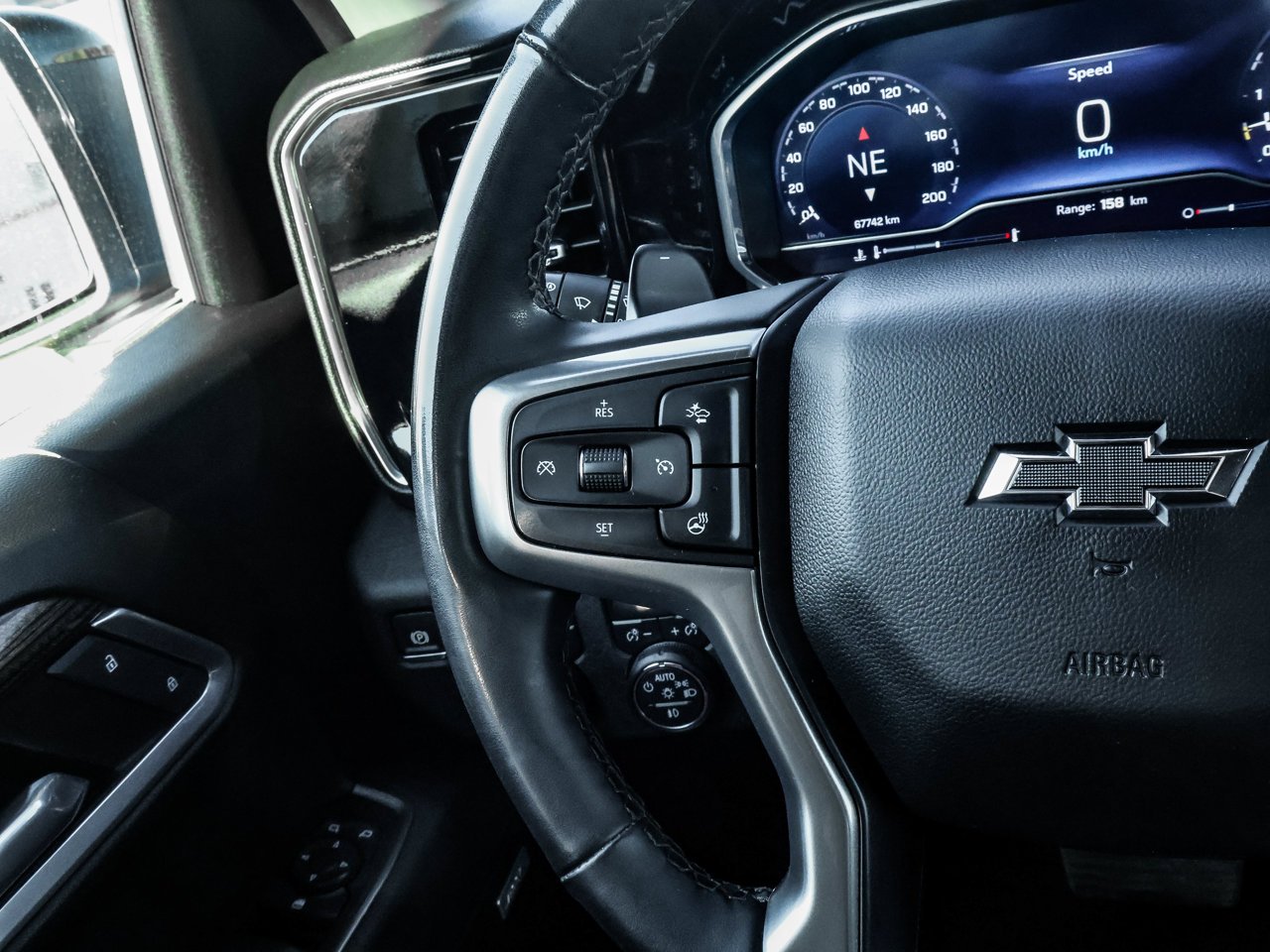 2025 Chevrolet Silverado 1500 4WD Crew Cab 147 RST Blue Sherwood Park - photo #22