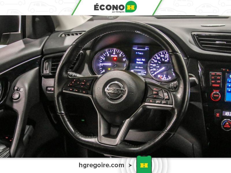 Nissan Qashqai 2017 Vert Laval - photo #15