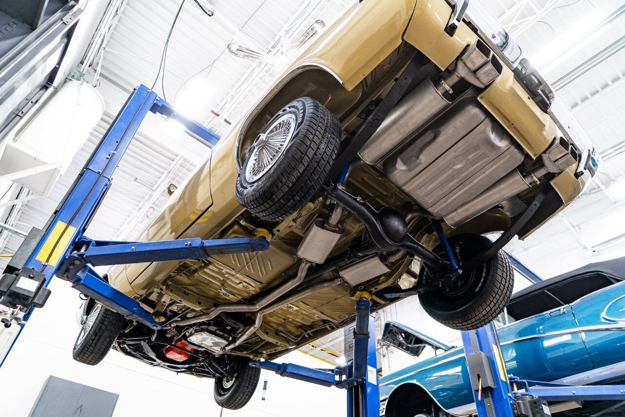 1971 Dodge Challenger *PRIX EN USD* Convertible Fully restored to desirable specifications Gold Montreal - photo #98