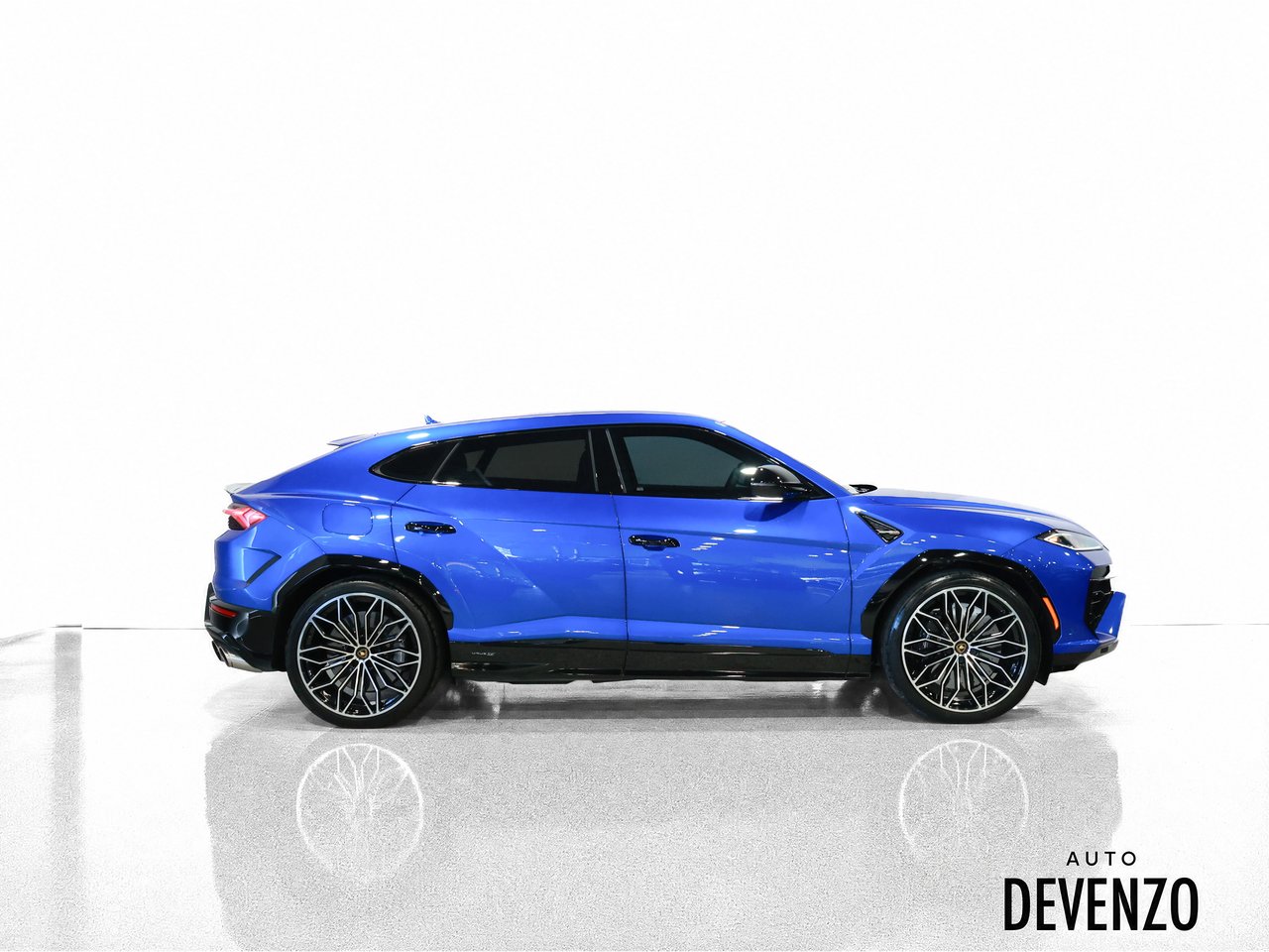 Lamborghini Urus 2025 Bleu Saint-Eustache - photo #1