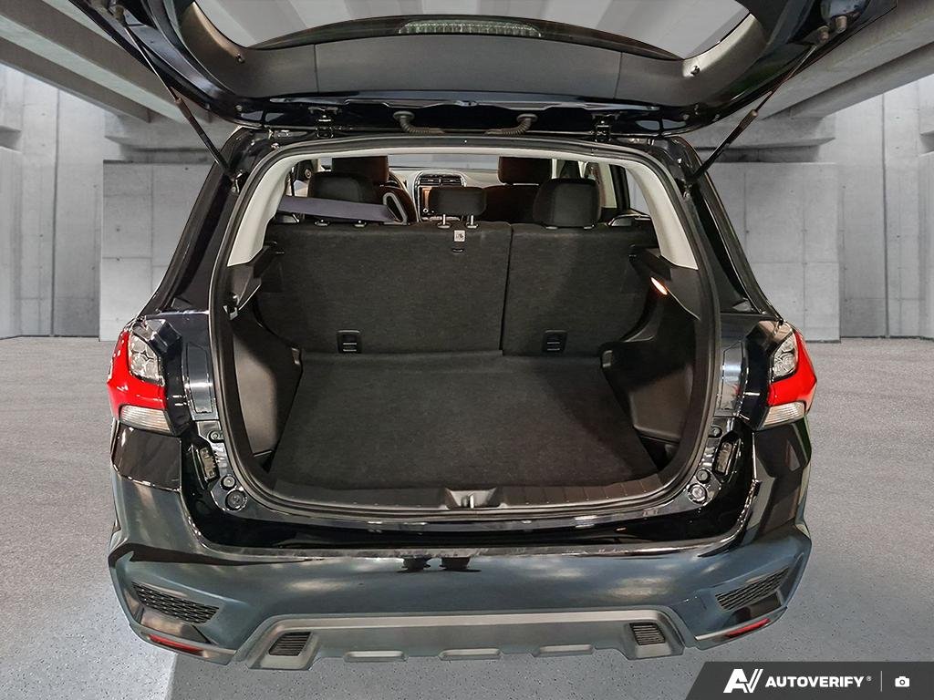 2026 Mitsubishi RVR 264048 | ES Black Edmonton - photo #10
