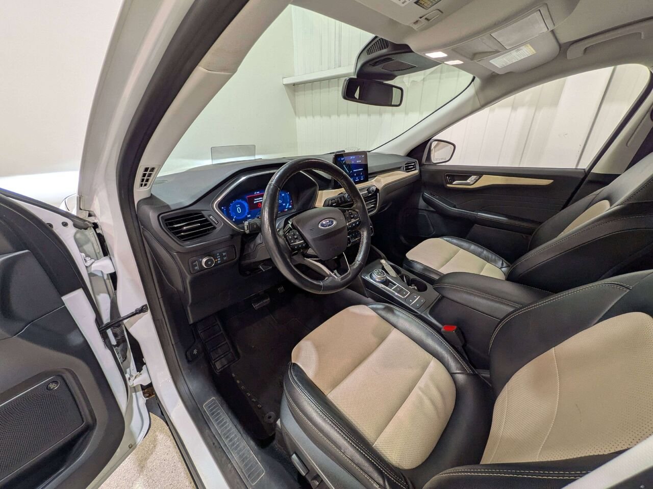 2022 Ford Escape Titanium Plug-In Hybrid FWD White Val-David - photo #10