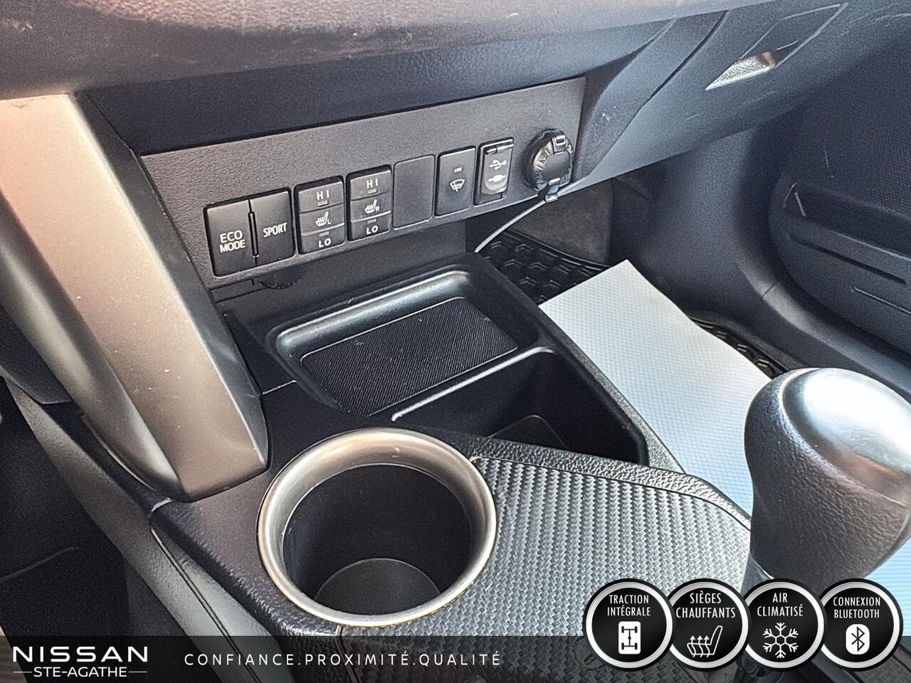 Toyota RAV4 2015 Noir Saint-Jérôme - photo #20