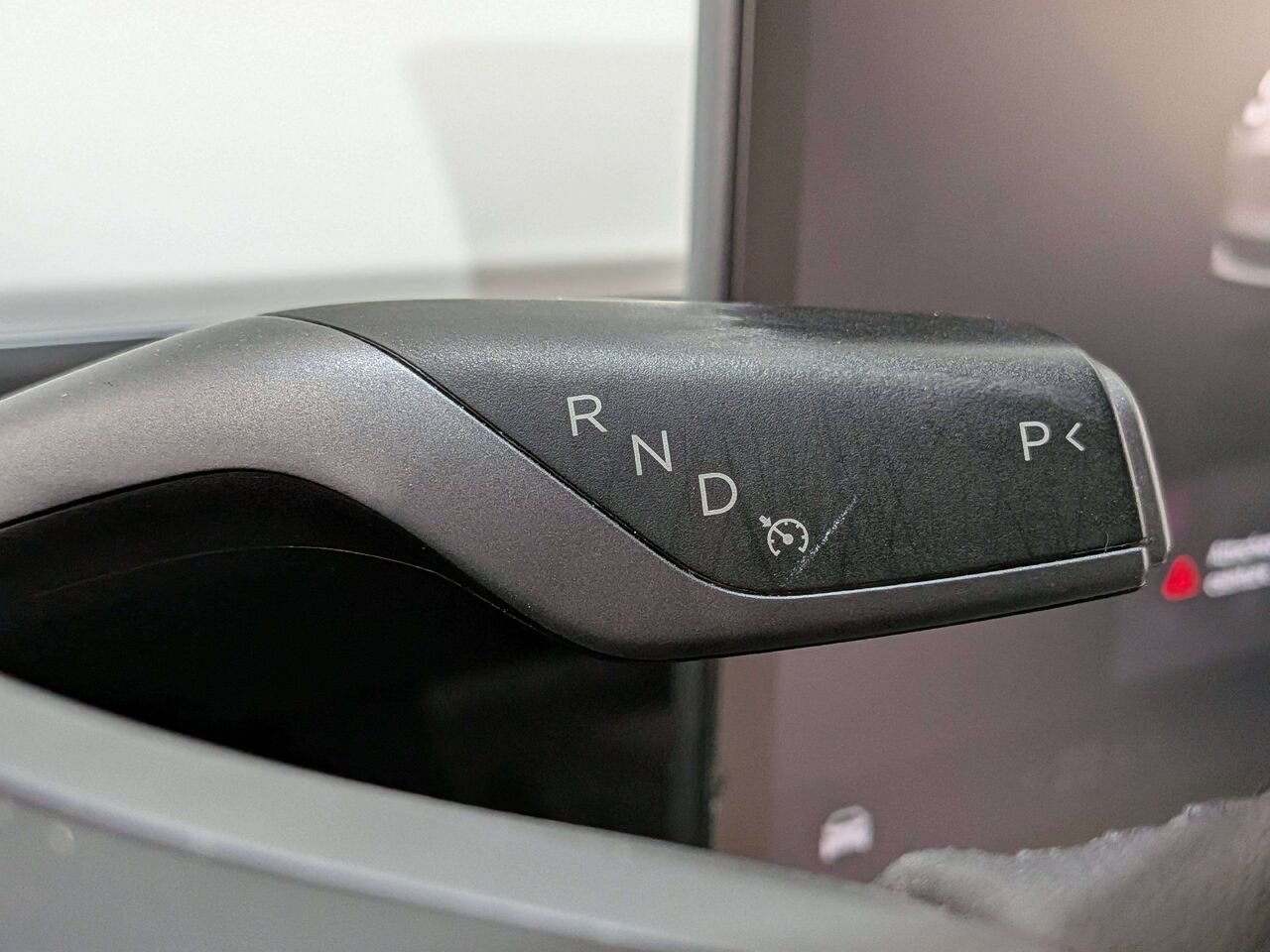 2022 Tesla Model 3 Standard Range RWD *Ltd Avail* White Val-David - photo #17