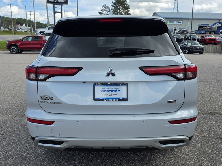 2022 Mitsubishi Outlander SE S-AWC White Mont-Laurier - photo #6